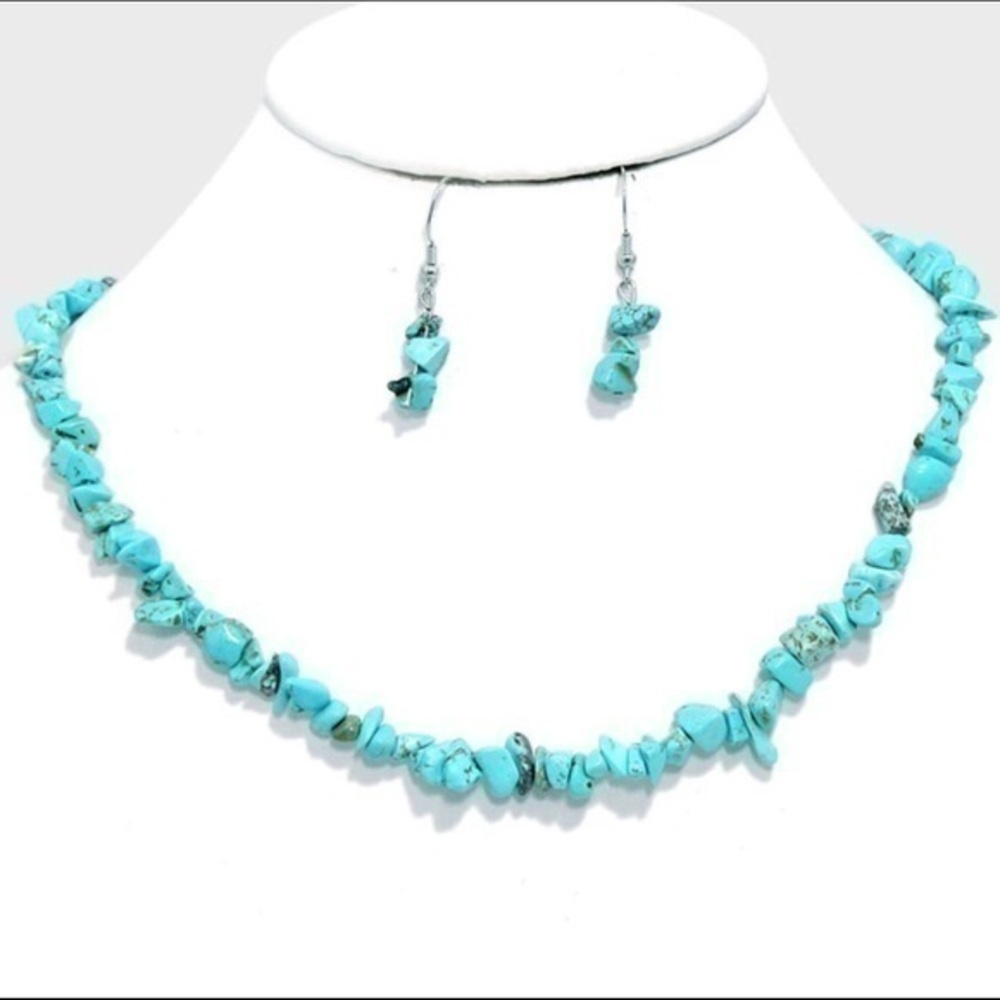 Turquoise Quarts Beaded Necklace Set